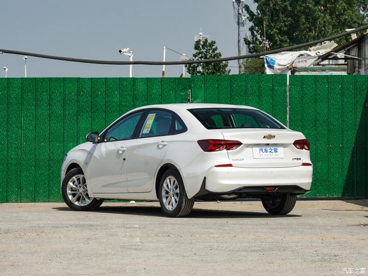 上汽通用雪佛兰 科鲁泽 2024款 1.5L 双离合悦享版 上汽通用雪佛兰 科鲁泽 2024款 1.5L 双离合悦享版