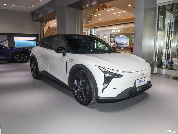 吉利汽车 极越01 2023款 性能版 吉利汽车 极越01 2023款 性能版