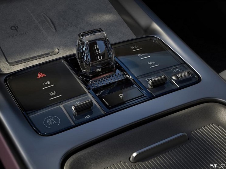 比亚迪 海豹 2023款 DM-i 1.5T 200km 旗舰型 比亚迪 海豹 2023款 DM-i 1.5T 200km 旗舰型