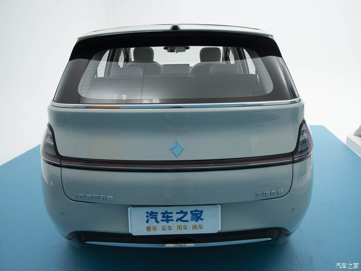 上汽通用五菱 宝骏云朵 2023款 460 灵犀版 上汽通用五菱 宝骏云朵 2023款 460 灵犀版