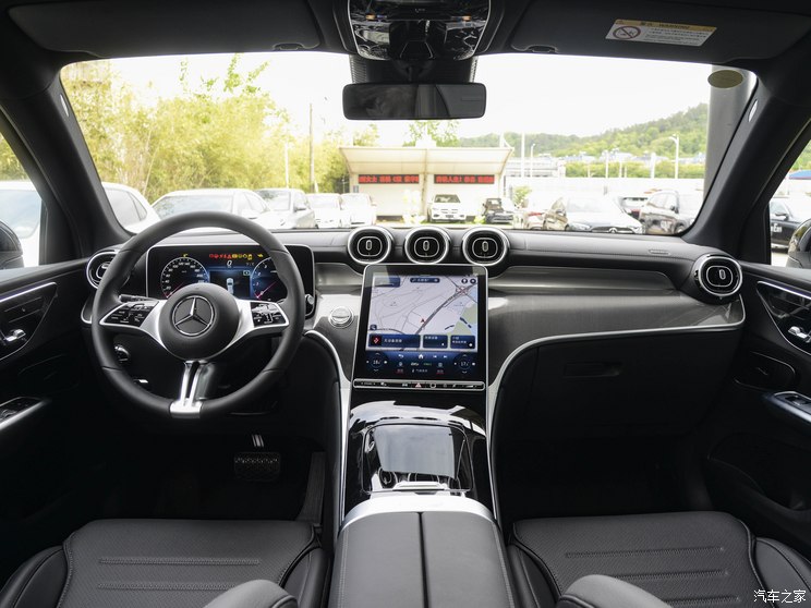 北京奔驰 奔驰GLC 2023款 GLC 260 L 4MATIC 动感型 5座 北京奔驰 奔驰GLC 2023款 GLC 260 L 4MATIC 动感型 5座