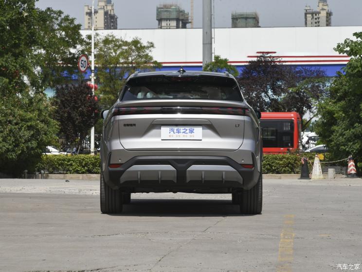 吉利汽车 银河L7 2023款 1.5T 115km 星舰 吉利汽车 银河L7 2023款 1.5T 115km 星舰