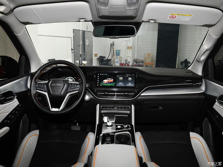 江西五十铃 D-MAX 2023款 1.9T自动四驱柴油V-CROSS引领型RZ4E 江西五十铃 D-MAX 2023款 1.9T自动四驱柴油V-CROSS引领型RZ4E