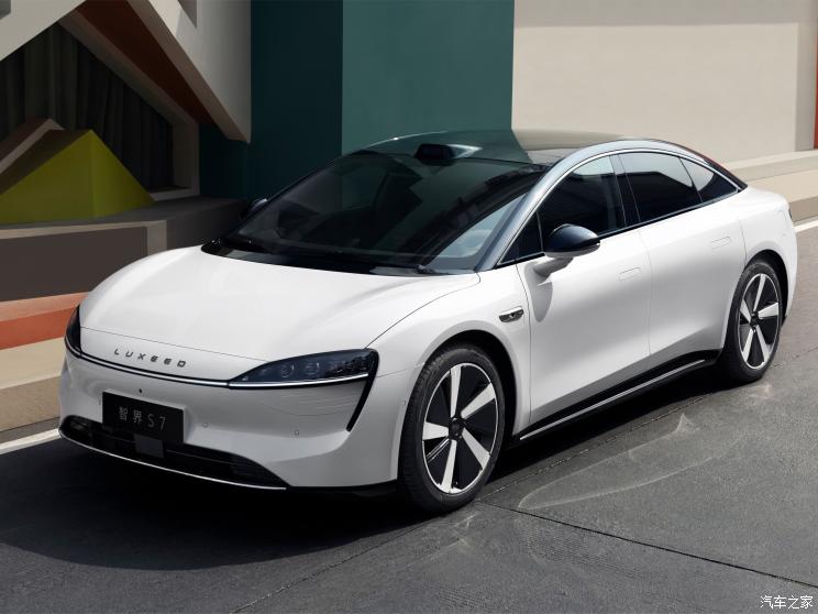 智界汽车 智界S7 2023款 双电机 智界汽车 智界S7 2023款 双电机