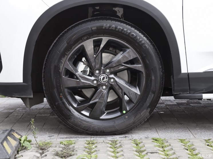 东风乘用车 SKY EV01 2023款 445km PRO 东风乘用车 SKY EV01 2023款 445km PRO