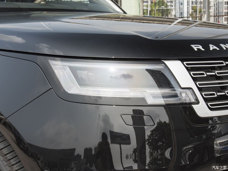 路虎(进口) 揽胜 2024款 3.0 L6 400PS 典范加长版 路虎(进口) 揽胜 2024款 3.0 L6 400PS 典范加长版