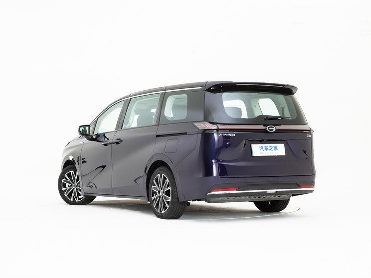 广汽乘用车 传祺E8 2023款 2.0L PHEV 广汽乘用车 传祺E8 2023款 2.0L PHEV