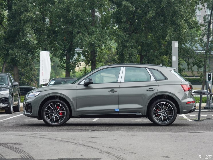 奥迪(进口) 奥迪SQ5 2023款 3.0 TFSI quattro 奥迪(进口) 奥迪SQ5 2023款 3.0 TFSI quattro