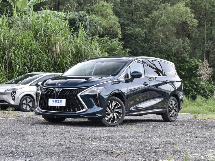 东风风行 风行游艇 2024款 1.5T DCT 观海版 东风风行 风行游艇 2024款 1.5T DCT 观海版