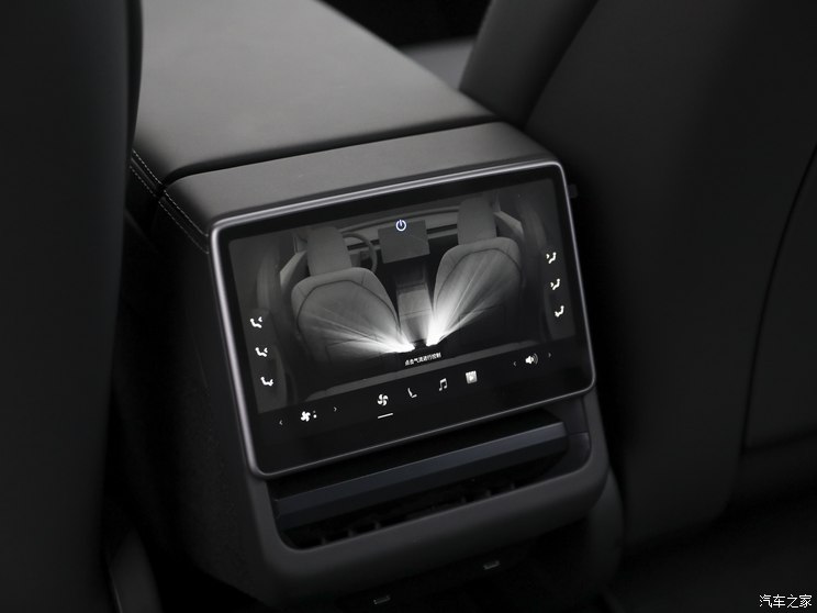 特斯拉中国 Model 3 2023款 长续航焕新版 双电机全轮驱动 特斯拉中国 Model 3 2023款 长续航焕新版 双电机全轮驱动