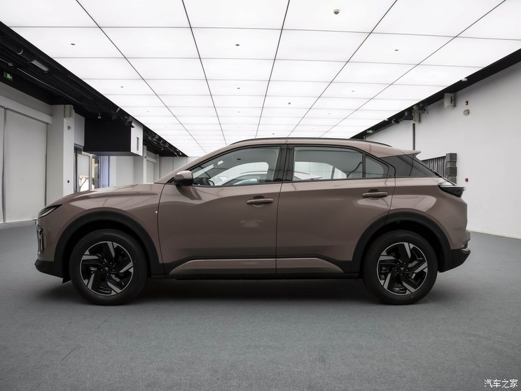 合众汽车 哪吒X 2023款 500 合众汽车 哪吒X 2023款 500