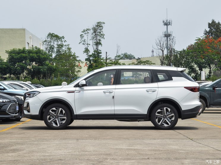 中国重汽VGV VGV U75PLUS 2023款 2.0TGDI 奇趣山地版 7座 中国重汽VGV VGV U75PLUS 2023款 2.0TGDI 奇趣山地版 7座