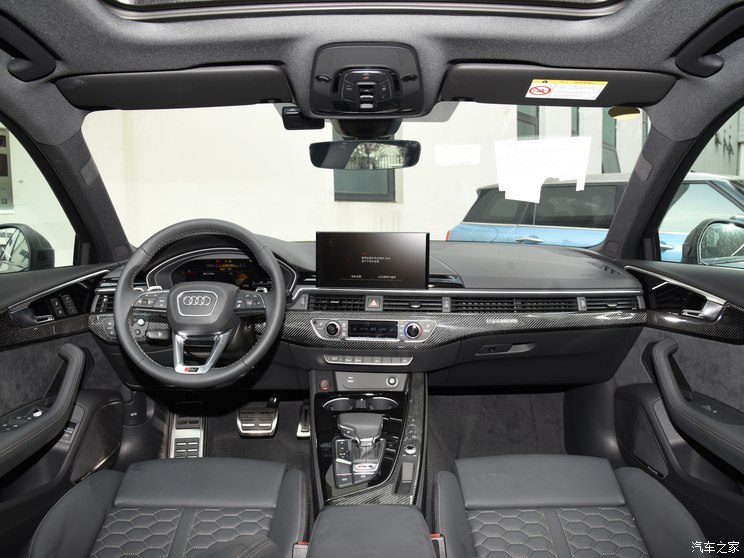 Audi Sport 奥迪RS 4 2023款 RS4 Avant 暗金版 Audi Sport 奥迪RS 4 2023款 RS4 Avant 暗金版