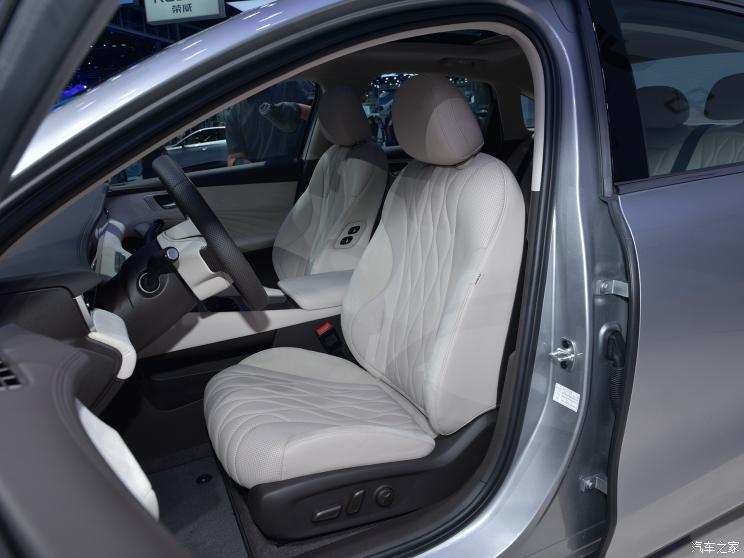 上汽集团 荣威D7 2023款 DMH 上汽集团 荣威D7 2023款 DMH