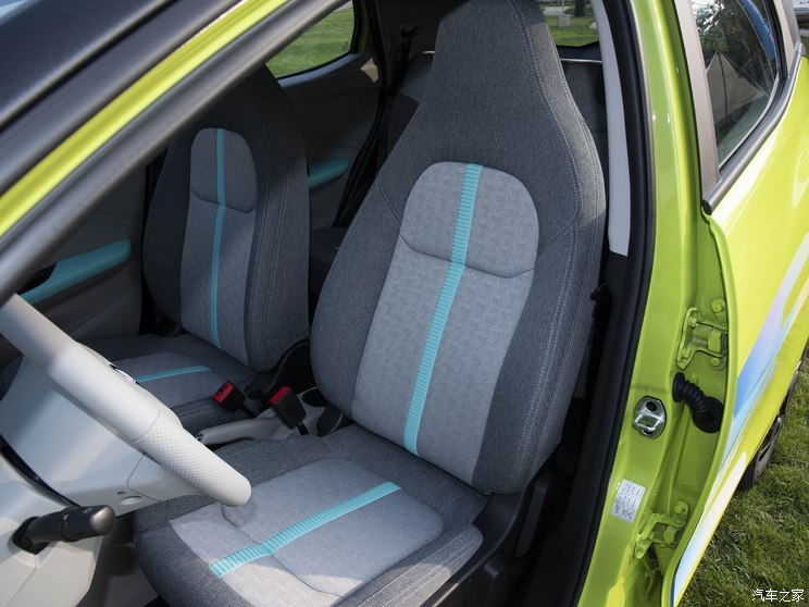 江铃集团新能源 易至EV3 2023款 青春版 320KM 豪华版 江铃集团新能源 易至EV3 2023款 青春版 320KM 豪华版