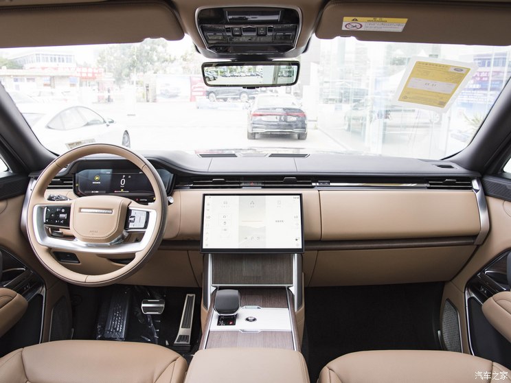 路虎(进口) 揽胜 2024款 3.0 L6 400PS 典范加长版 路虎(进口) 揽胜 2024款 3.0 L6 400PS 典范加长版