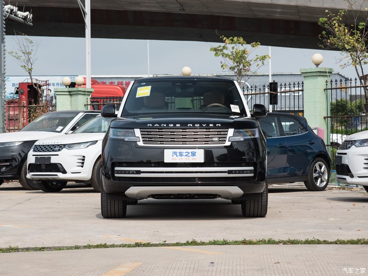 路虎(进口) 揽胜 2024款 3.0 L6 400PS 典范加长版 路虎(进口) 揽胜 2024款 3.0 L6 400PS 典范加长版