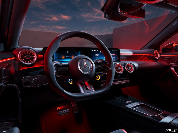 梅赛德斯-AMG 奔驰A级AMG(进口) 2024款 AMG A 35 4MATIC 梅赛德斯-AMG 奔驰A级AMG(进口) 2024款 AMG A 35 4MATIC