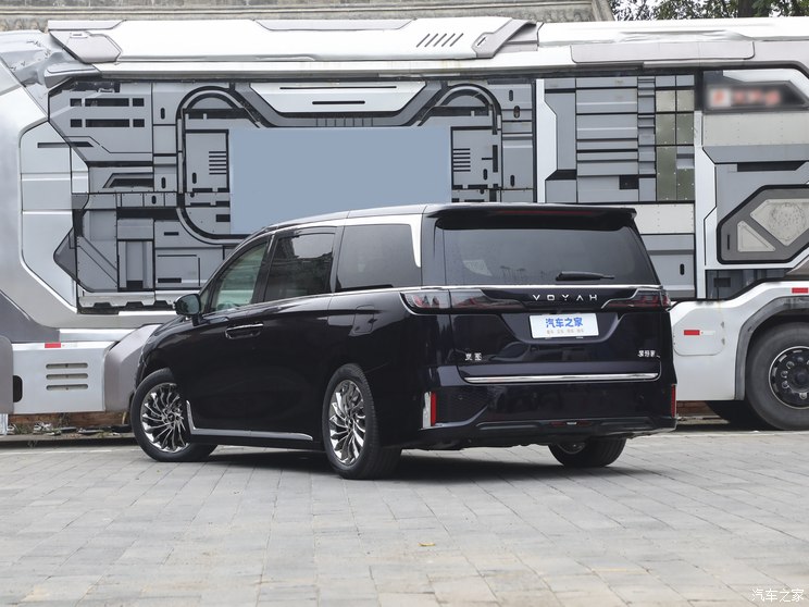 岚图汽车 梦想家 2024款 PHEV 超长续航旗舰版 岚图汽车 梦想家 2024款 PHEV 超长续航旗舰版