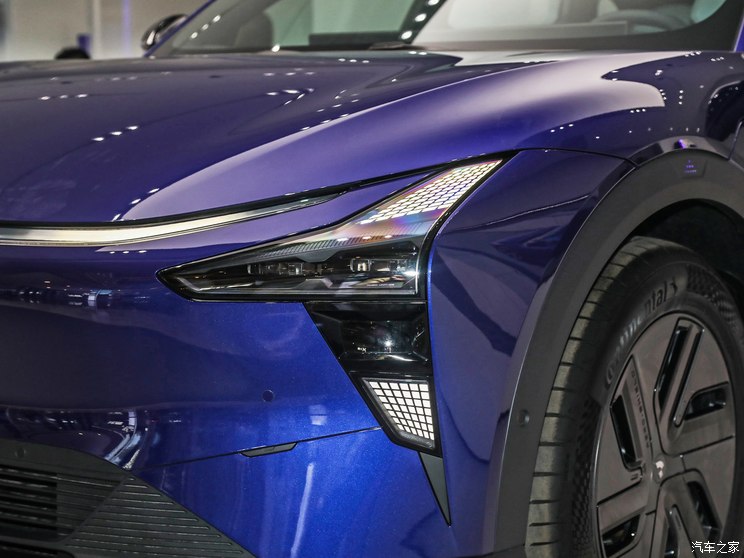 吉利汽车 极越01 2023款 磷酸铁锂 吉利汽车 极越01 2023款 磷酸铁锂