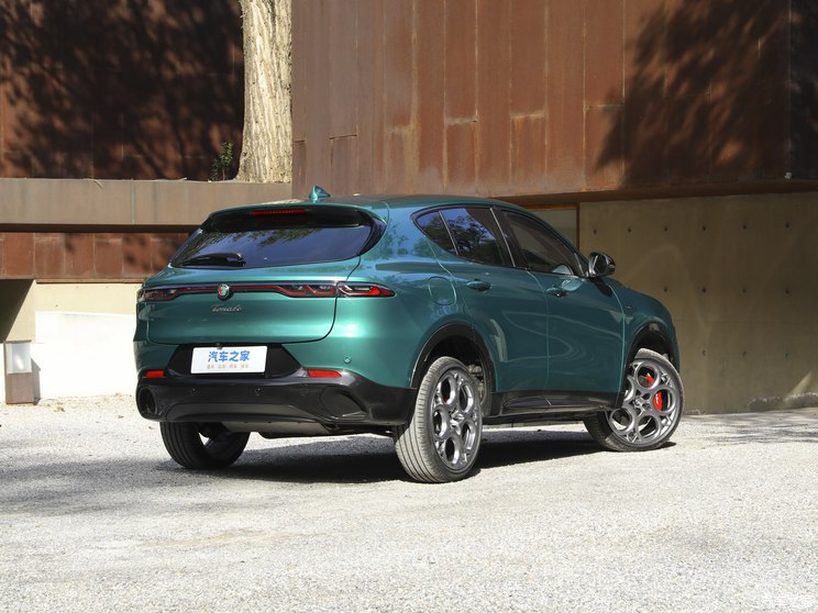 阿尔法・罗密欧 Tonale托纳利 2023款 高配 阿尔法・罗密欧 Tonale托纳利 2023款 高配