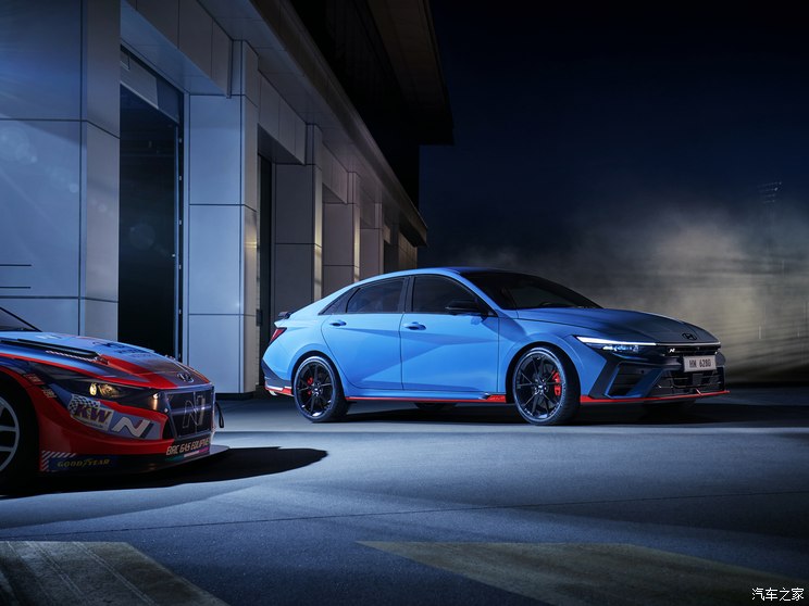 现代N 伊兰特Elantra N 2023款 2.0T N 现代N 伊兰特Elantra N 2023款 2.0T N