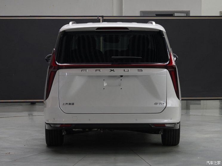 上汽大通 上汽大通MAXUS G70 2023款 2.0T 6座版 上汽大通 上汽大通MAXUS G70 2023款 2.0T 6座版