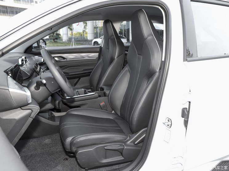 东风乘用车 SKY EV01 2023款 445km PRO 东风乘用车 SKY EV01 2023款 445km PRO