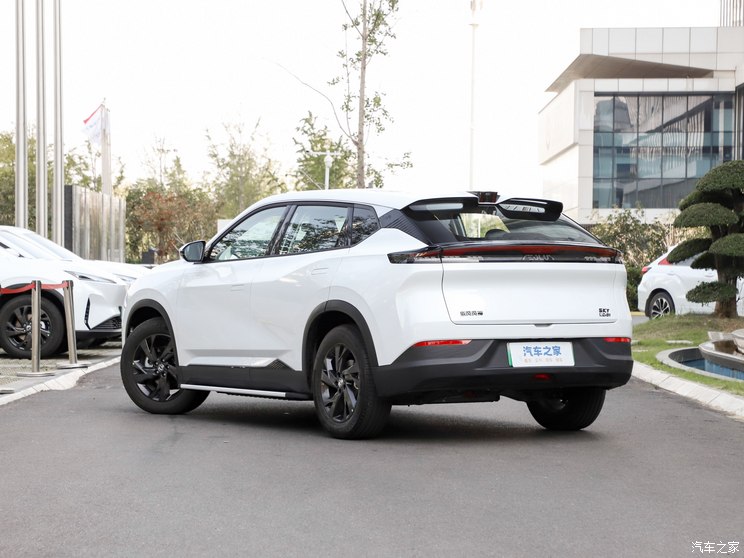 东风乘用车 SKY EV01 2023款 445km PRO 东风乘用车 SKY EV01 2023款 445km PRO