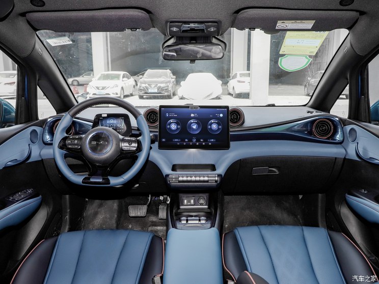 比亚迪 海豚 2023款 401km 骑士版 比亚迪 海豚 2023款 401km 骑士版