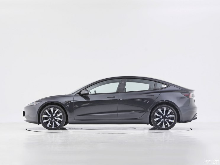 特斯拉中国 Model 3 2023款 长续航焕新版 双电机全轮驱动 特斯拉中国 Model 3 2023款 长续航焕新版 双电机全轮驱动
