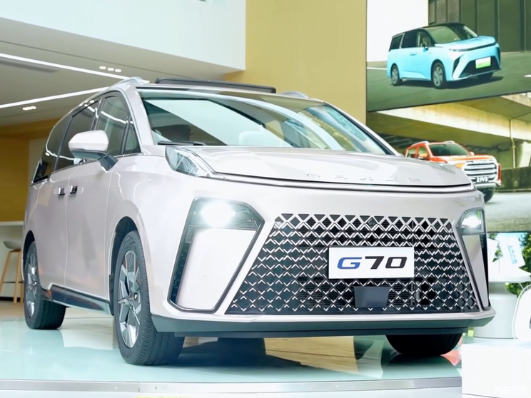 上汽大通 上汽大通MAXUS G70 2023款 2.0T 7座版 上汽大通 上汽大通MAXUS G70 2023款 2.0T 7座版