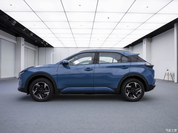 合众汽车 哪吒X 2023款 基本型 合众汽车 哪吒X 2023款 基本型