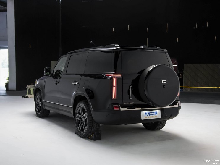 极石汽车 极石01 2023款 全能7座版 极石汽车 极石01 2023款 全能7座版