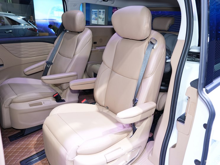 江汽集团 瑞风RF8 PHEV 2023款 量产版 江汽集团 瑞风RF8 PHEV 2023款 量产版