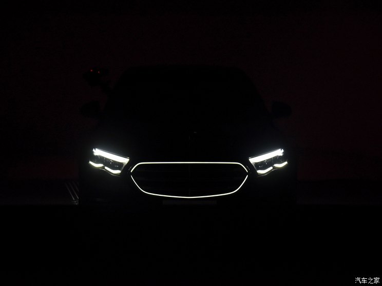 北京奔驰 奔驰E级 2024款 E 300 L 尊贵运动型 北京奔驰 奔驰E级 2024款 E 300 L 尊贵运动型