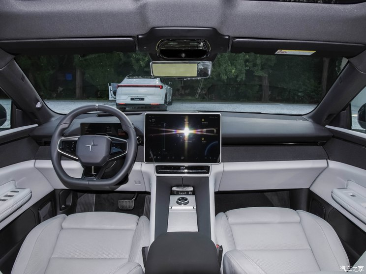 Polestar Polestar 4 2023款 双电机高性能PLUS Polestar Polestar 4 2023款 双电机高性能PLUS