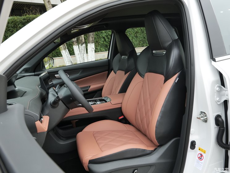 长安启源 长安启源Q05 2023款 插电式混合动力基本型 长安启源 长安启源Q05 2023款 插电式混合动力基本型