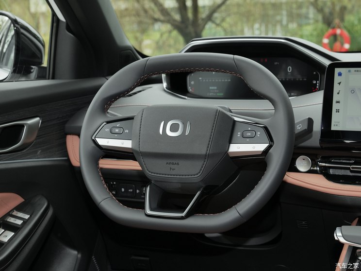 长安启源 长安启源Q05 2023款 插电式混合动力基本型 长安启源 长安启源Q05 2023款 插电式混合动力基本型