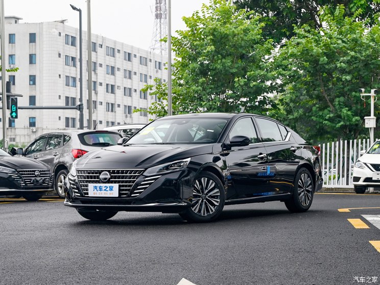 东风日产 天籁 2023款 2.0L XL-Upr 优享版 东风日产 天籁 2023款 2.0L XL-Upr 优享版