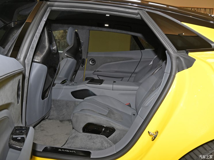 路特斯 路特斯EMEYA 2023款 R+ 路特斯 路特斯EMEYA 2023款 R+