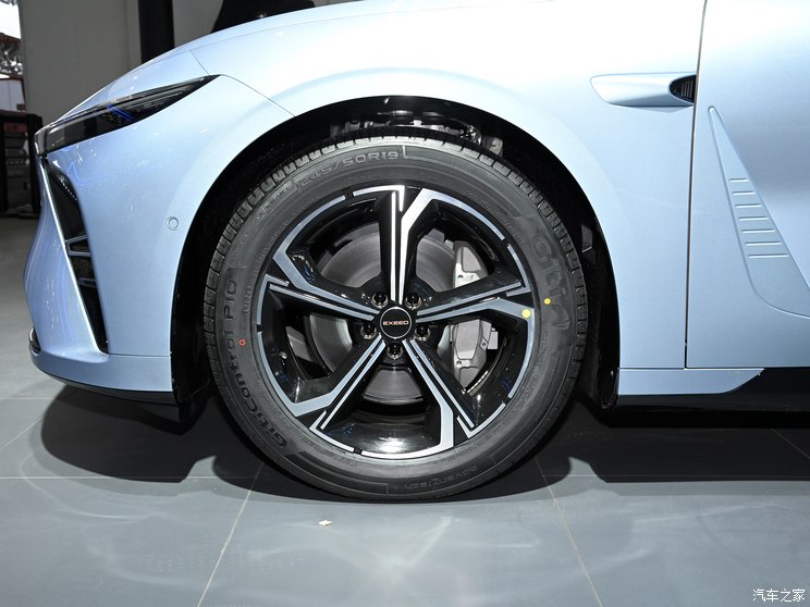 星途 星纪元 ES 2023款 Plus版 星途 星纪元 ES 2023款 Plus版