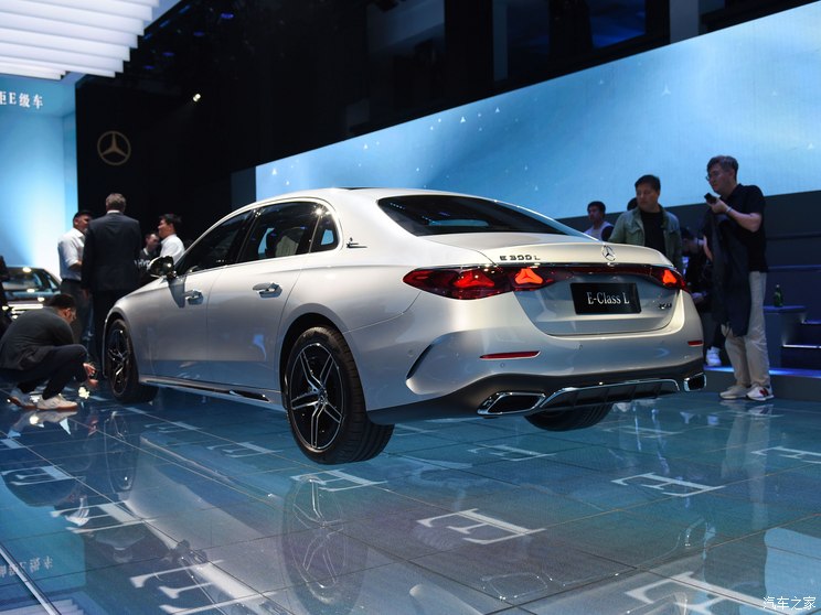 北京奔驰 奔驰E级 2024款 E 300 L 运动型 北京奔驰 奔驰E级 2024款 E 300 L 运动型