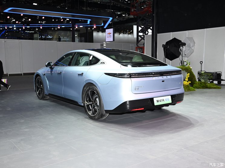 星途 星纪元 ES 2023款 Plus版 星途 星纪元 ES 2023款 Plus版