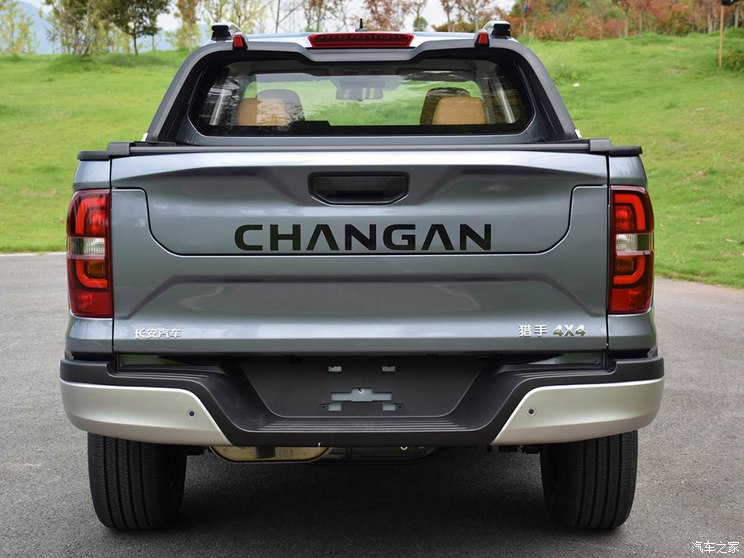 长安汽车 长安猎手 2024款 2.0T 四驱标箱 长安汽车 长安猎手 2024款 2.0T 四驱标箱