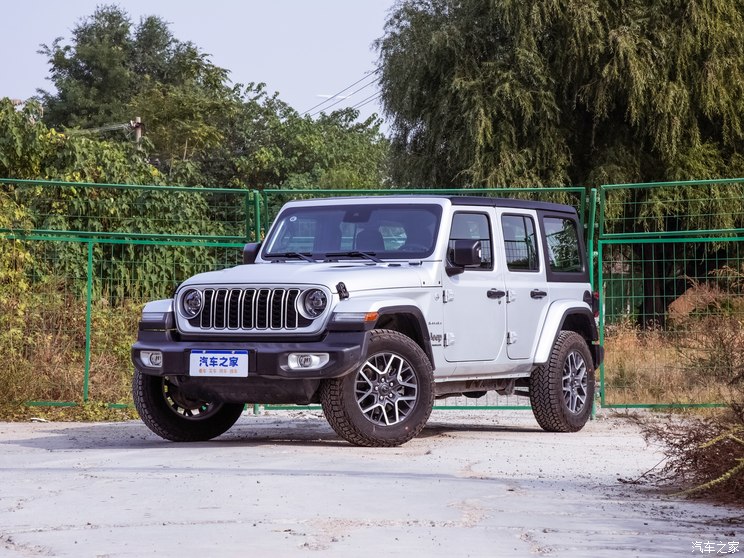 Jeep(进口) 牧马人 2024款 2.0T 撒哈拉四门版 Jeep(进口) 牧马人 2024款 2.0T 撒哈拉四门版