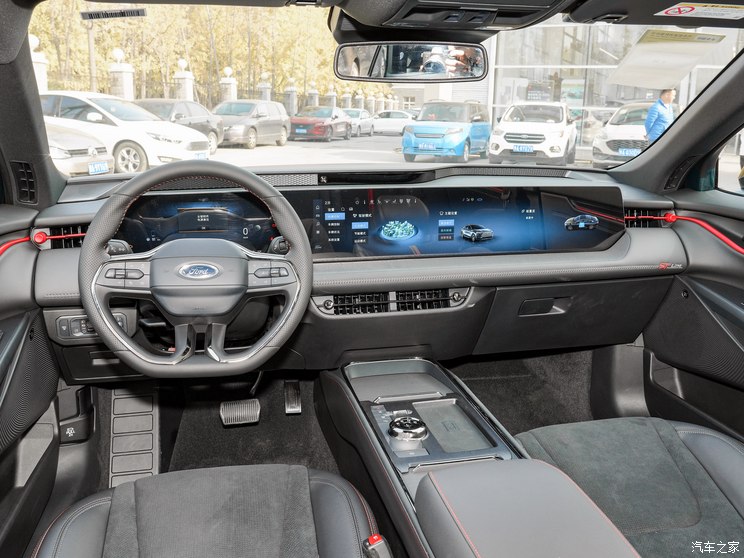 长安福特 蒙迪欧 2023款 1.5T 混动版 长安福特 蒙迪欧 2023款 1.5T 混动版