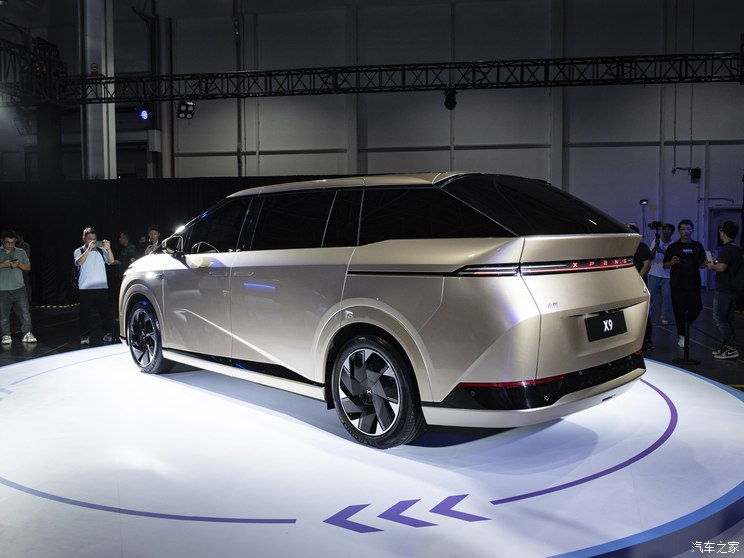 小鹏汽车 小鹏X9 2023款 四驱 三元锂 小鹏汽车 小鹏X9 2023款 四驱 三元锂