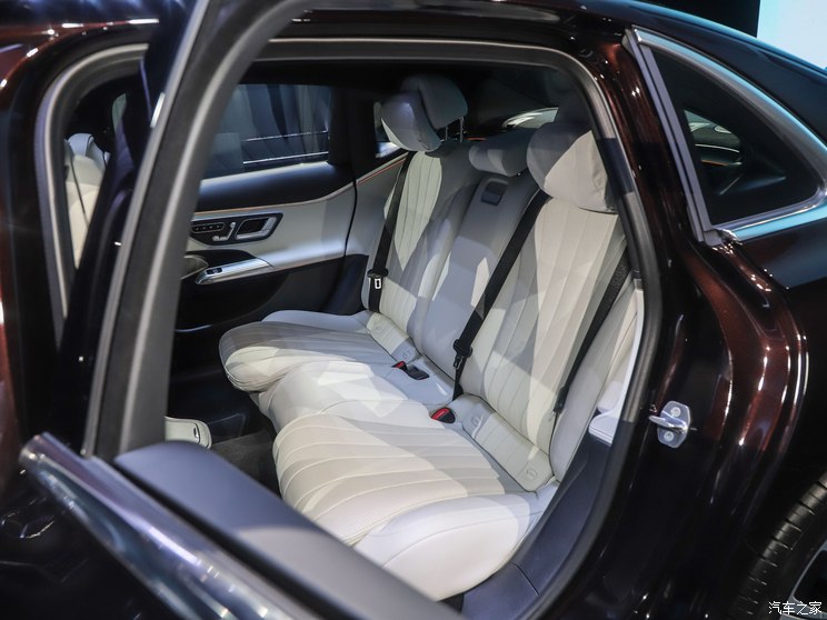 北京奔驰 奔驰E级 2024款 E 300 L 北京奔驰 奔驰E级 2024款 E 300 L