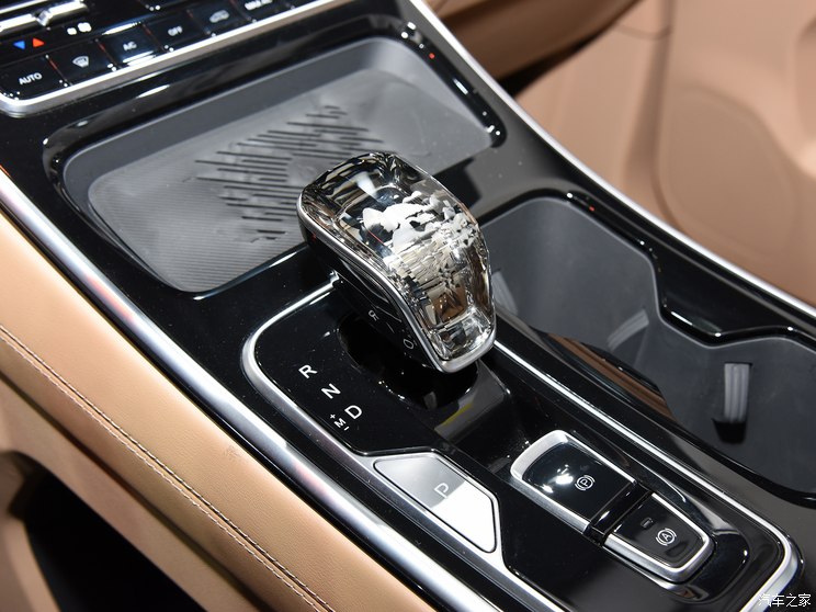 江汽集团 瑞风RF8 2023款 2.0T 高配版 江汽集团 瑞风RF8 2023款 2.0T 高配版